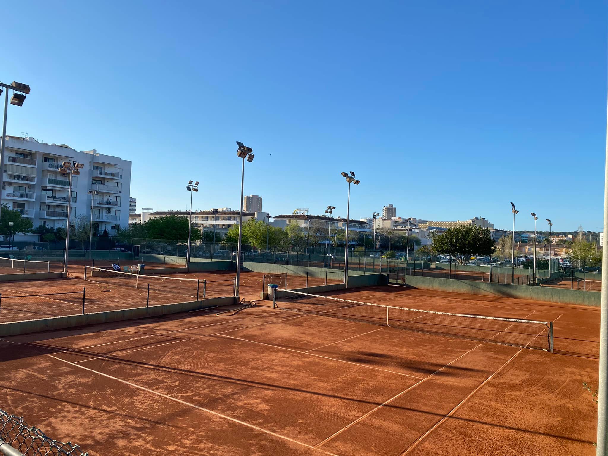 Klub tenisowy - Start