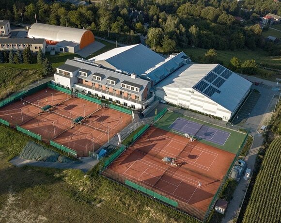 Tennis & Country Club