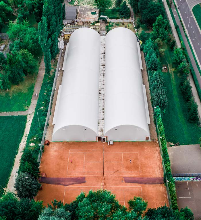 Lotnicza Tennis Club - kryte korty tenisowe we Wrocławiu