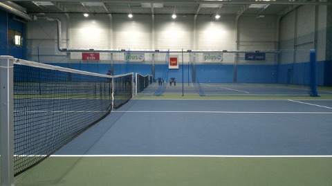 Korty tenisowe wewnętrzne