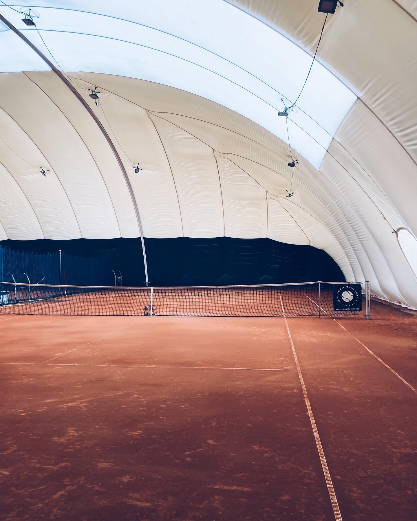 Kort do tenisa balon