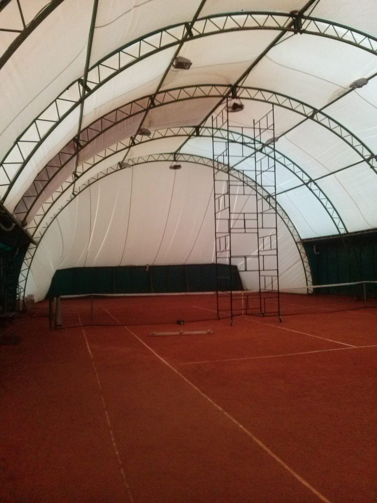 Kort do tenisa wewnętrzny