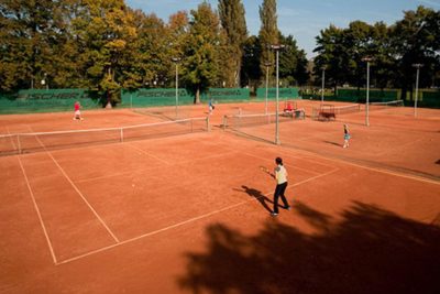 Korty ziemne otwarte