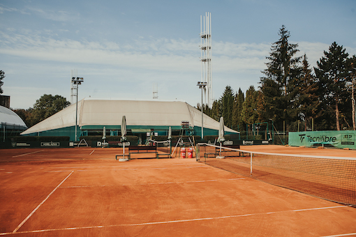 Zewnętrzne korty ziemne