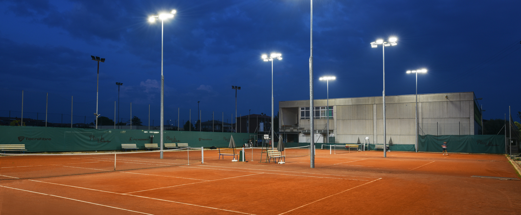 Kort do tenisa zewnętrzny