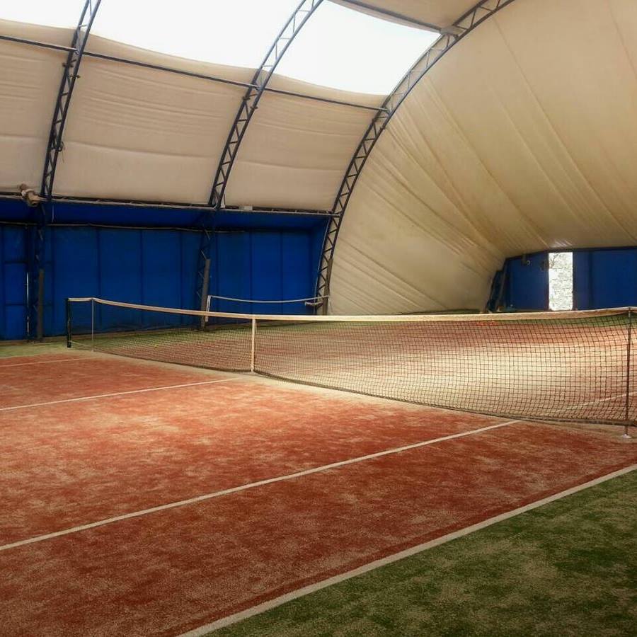 Kort do tenisa wewnętrzny